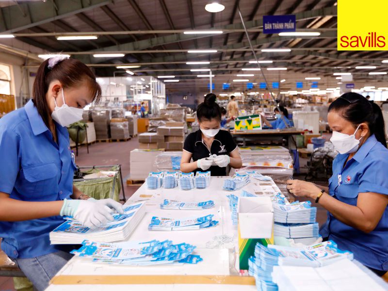 The human resources in Vietnam are abundant, but the professional qualifications are not high